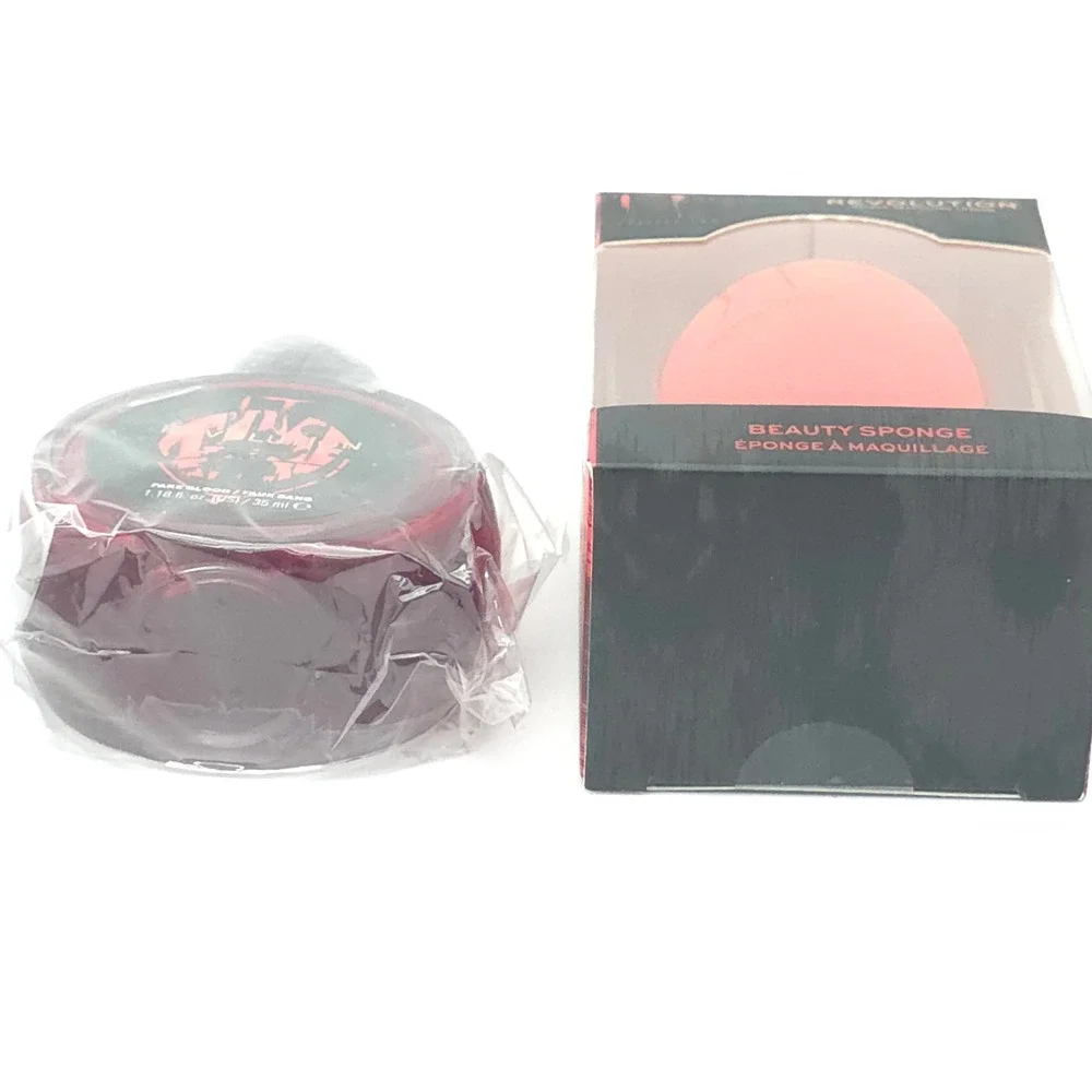 Revolution IT Chapter Two Fake Blood & Beauty Sponge Set Pennywise Halloween NEW